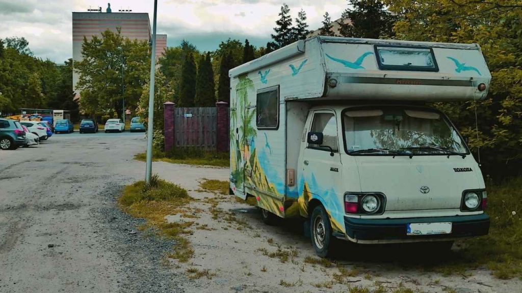 How Do I Get Rid of My RV Parked on the Street in Los Angeles?